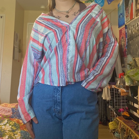 retro striped pastel button up! 🪩💟 - Picture 4 of 4